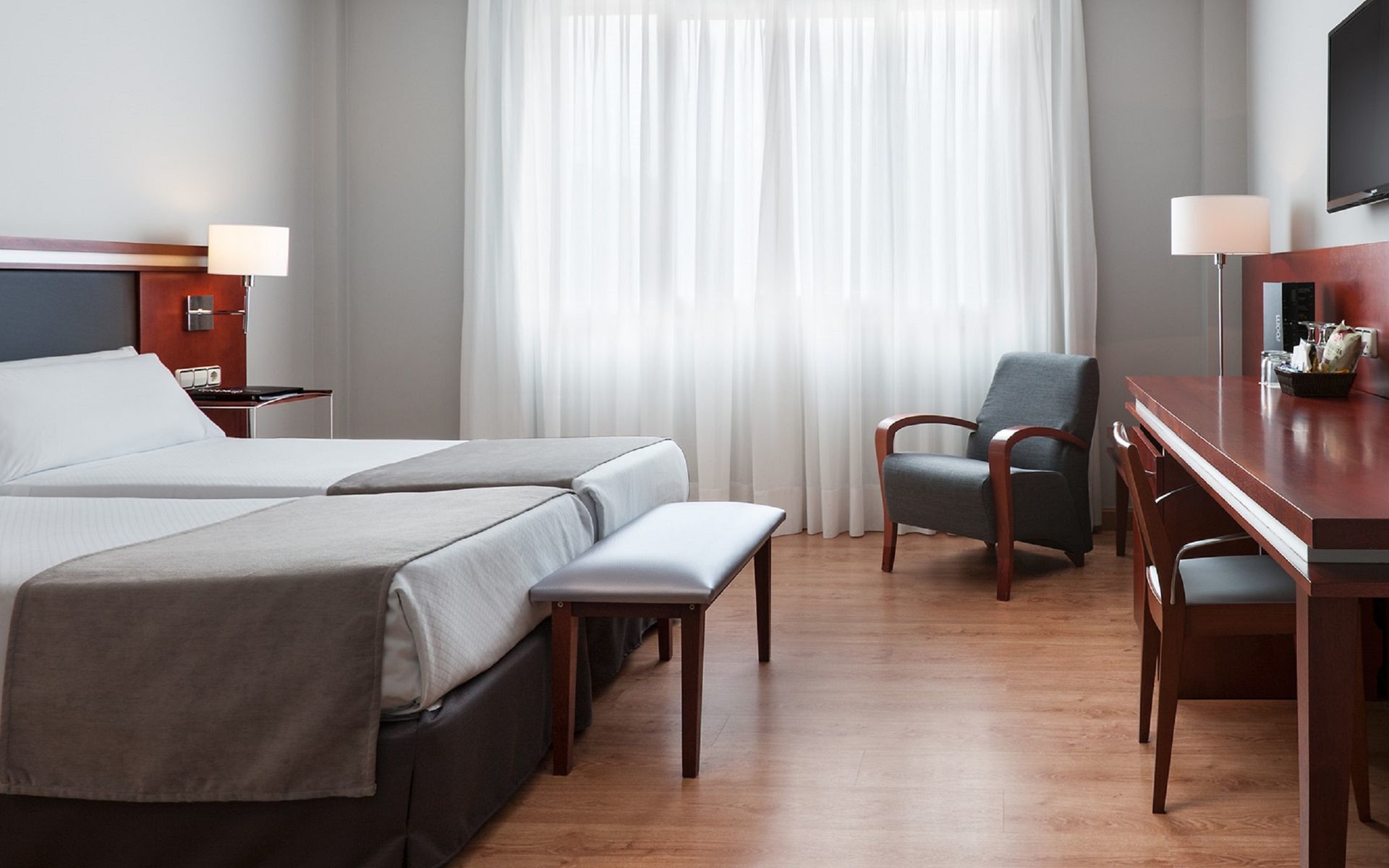בילבאו Abba Euskalduna Hotel מראה חיצוני תמונה