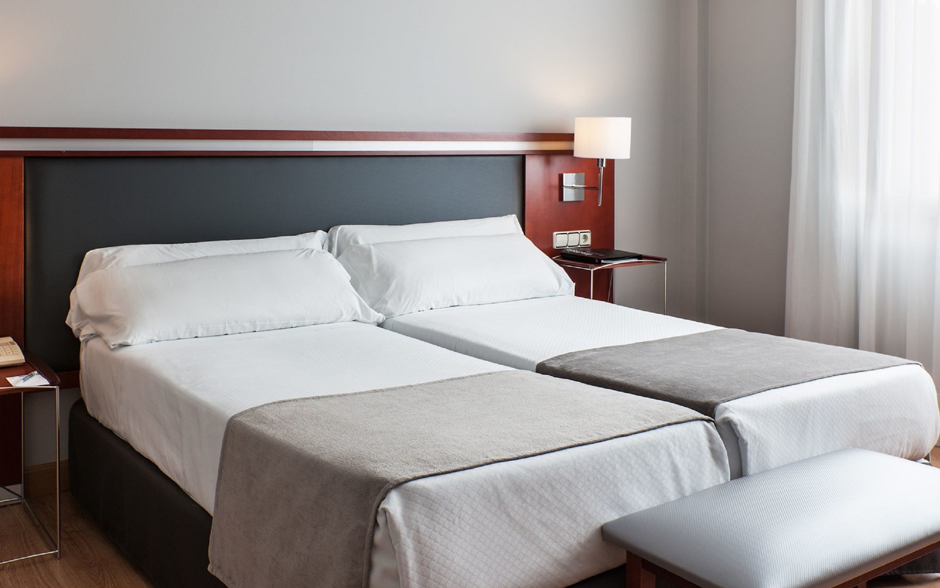 בילבאו Abba Euskalduna Hotel מראה חיצוני תמונה